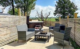 Uk7384 - The Hayloft
